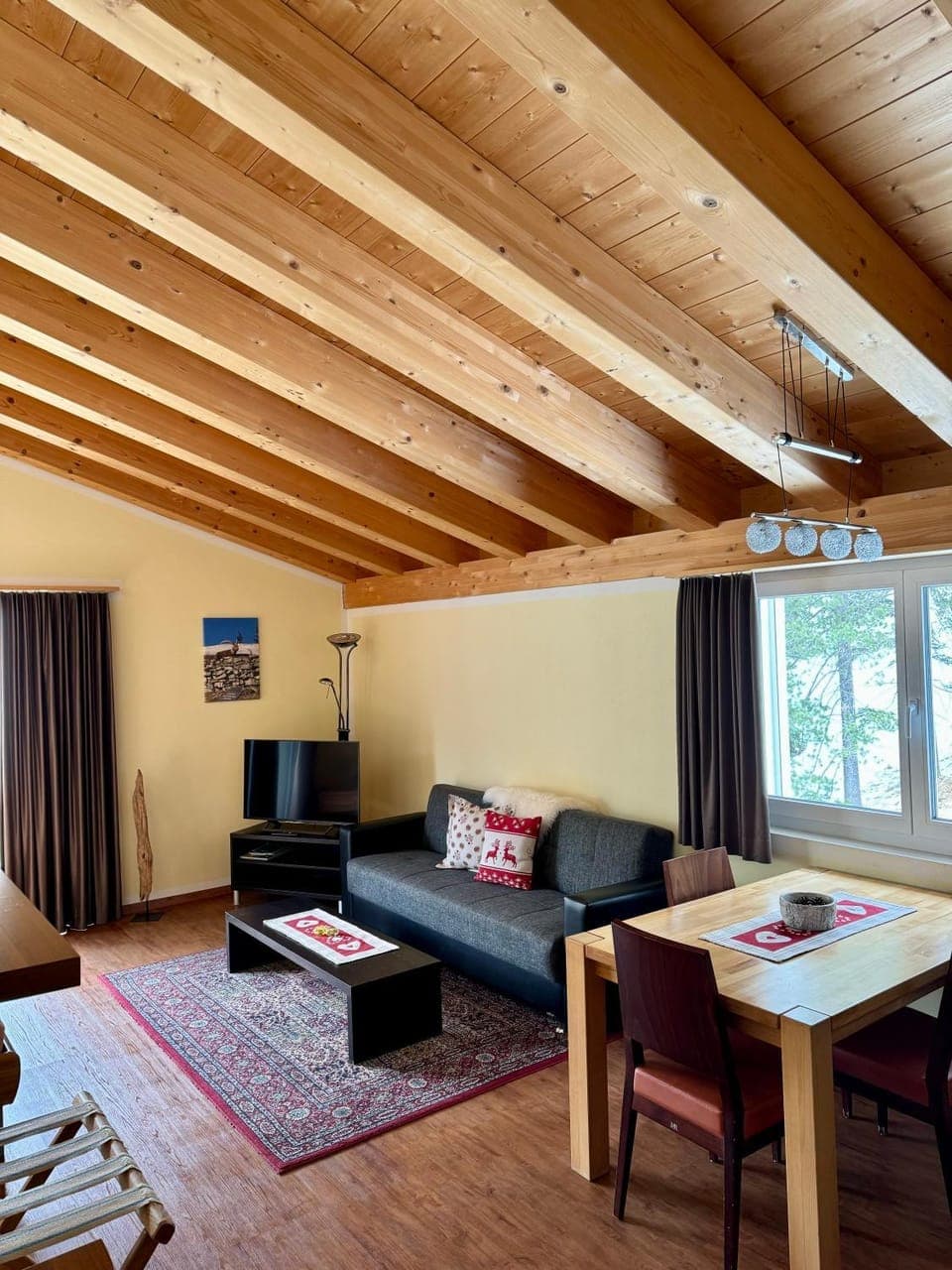 Living room, Dining area