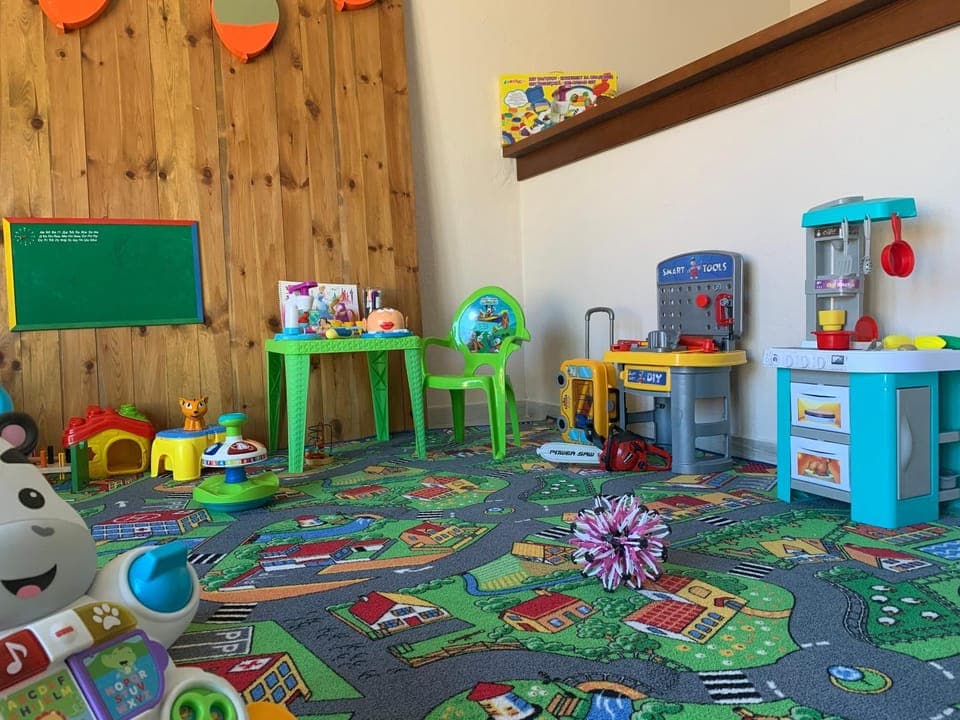 Communal lounge/ TV room, Children play ground, children