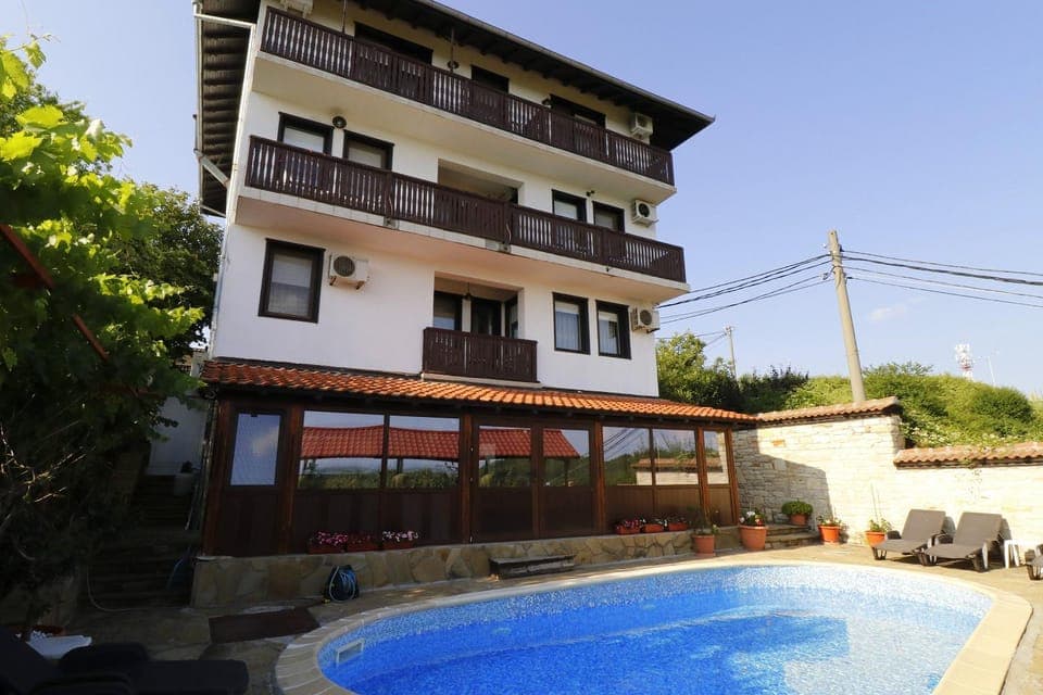 Property building, Swimming pool