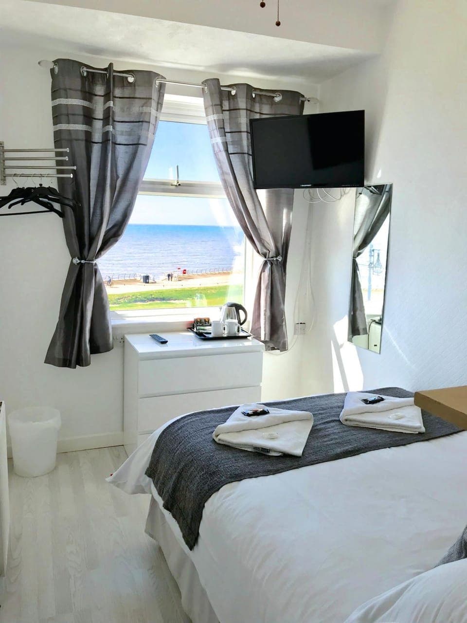 Bedroom, Sea view