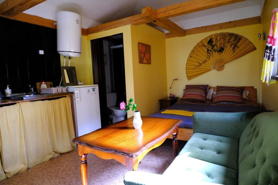 Living room, Photo of the whole room