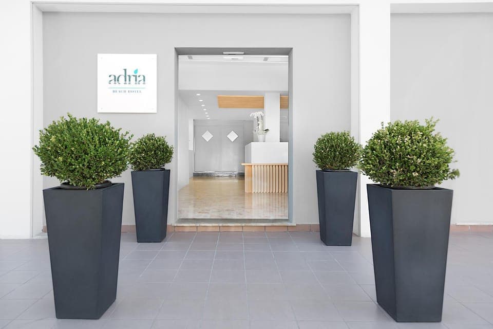 Facade/entrance, Property logo or sign