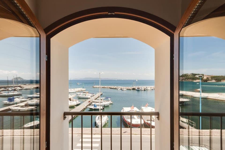 View (from property/room), Balcony/Terrace, Photo of the whole room