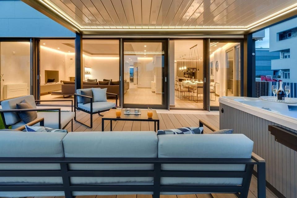 Shell Luxury Residences with Pool and Whirlpool Apartment in Zadar