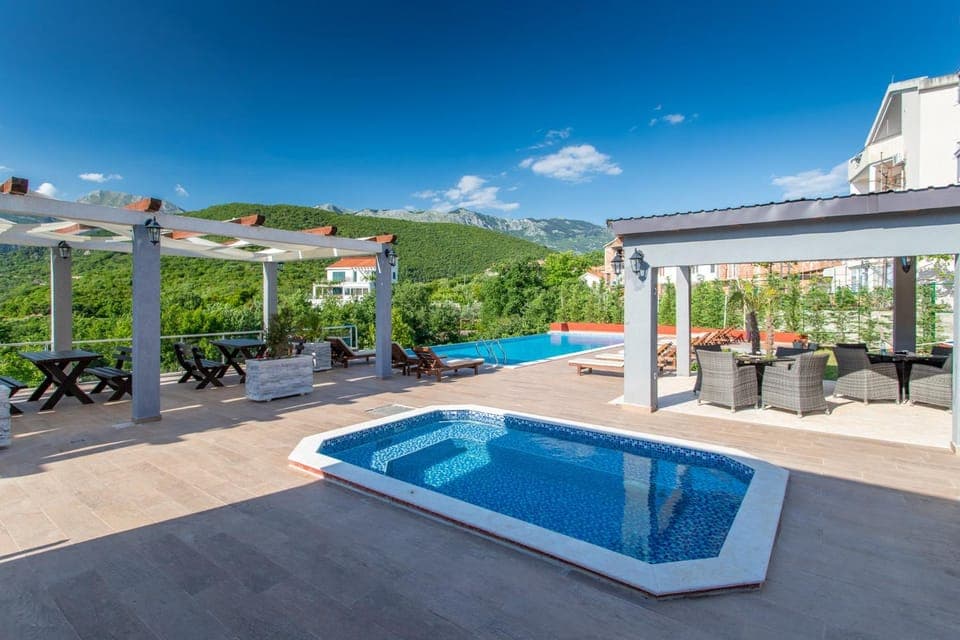 Pool view, Swimming pool, Swimming pool