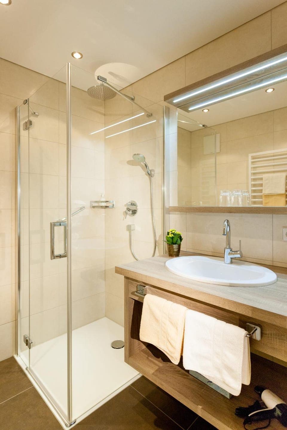 Shower, Bathroom, towels