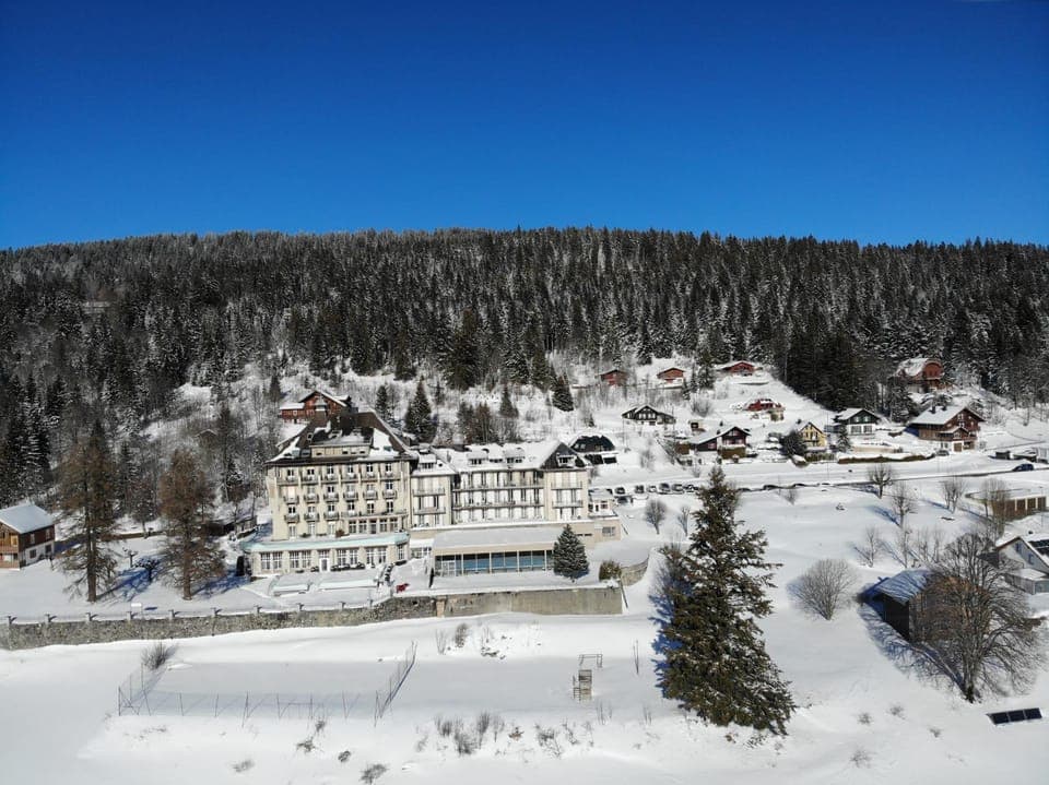Property building, Natural landscape, Bird's eye view, Winter, Mountain view
