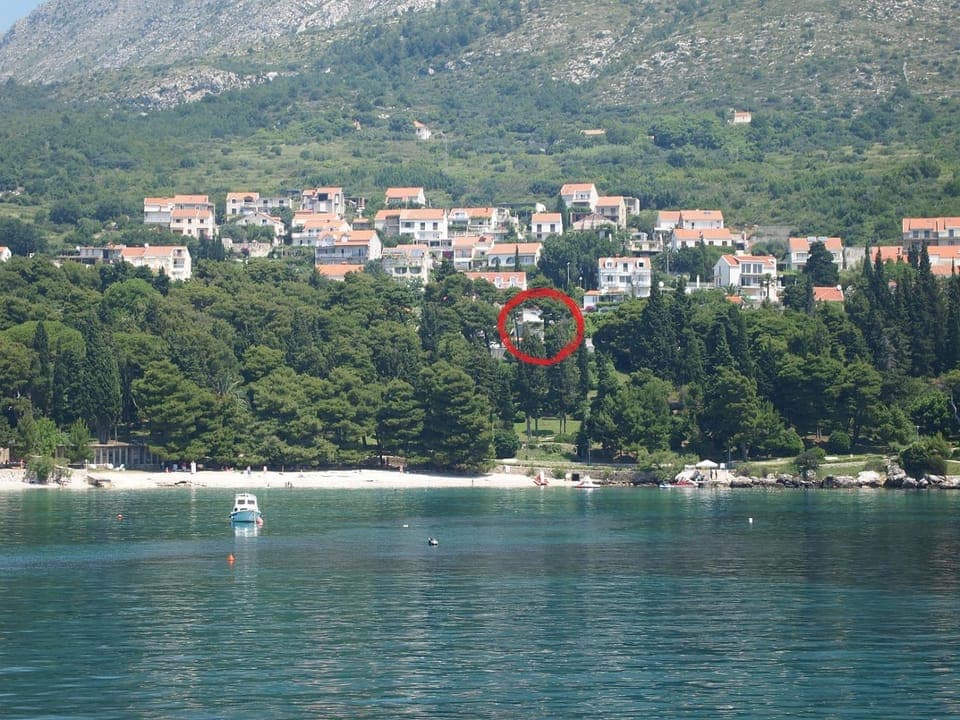 Off site, Neighbourhood, Children play ground, Beach, Aqua park, Canoeing, Sports, Entertainment