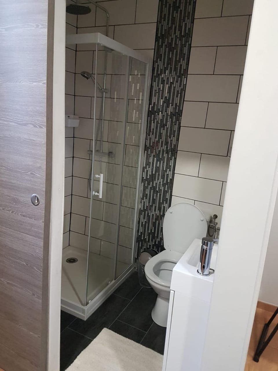 Shower, Toilet, Bathroom