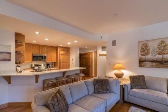 Kitchen or kitchenette, Living room