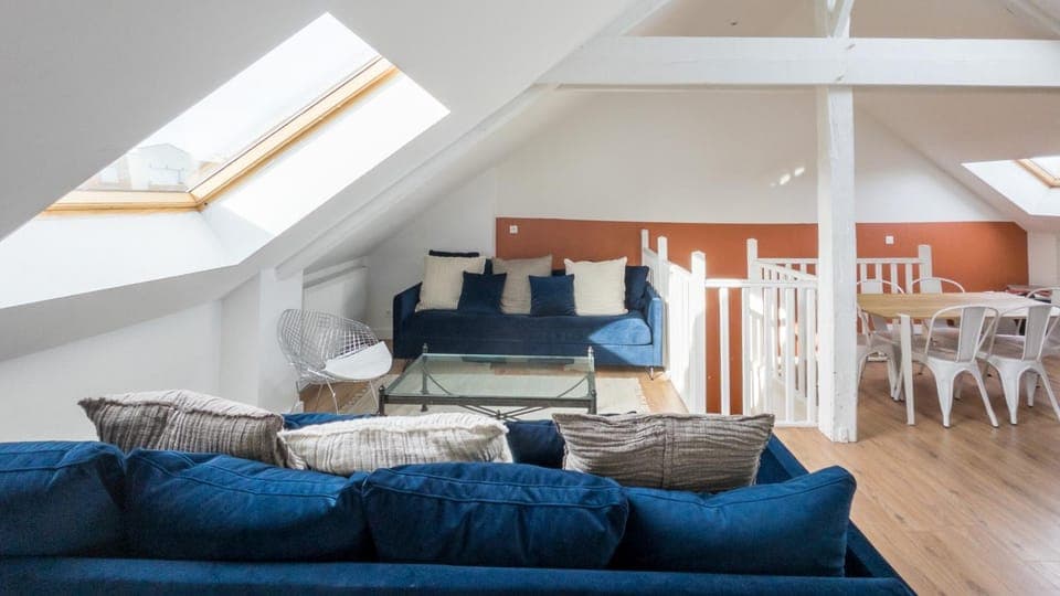 Living room, Seating area