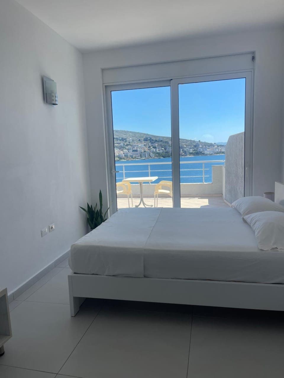 Bed, Balcony/Terrace, Sea view