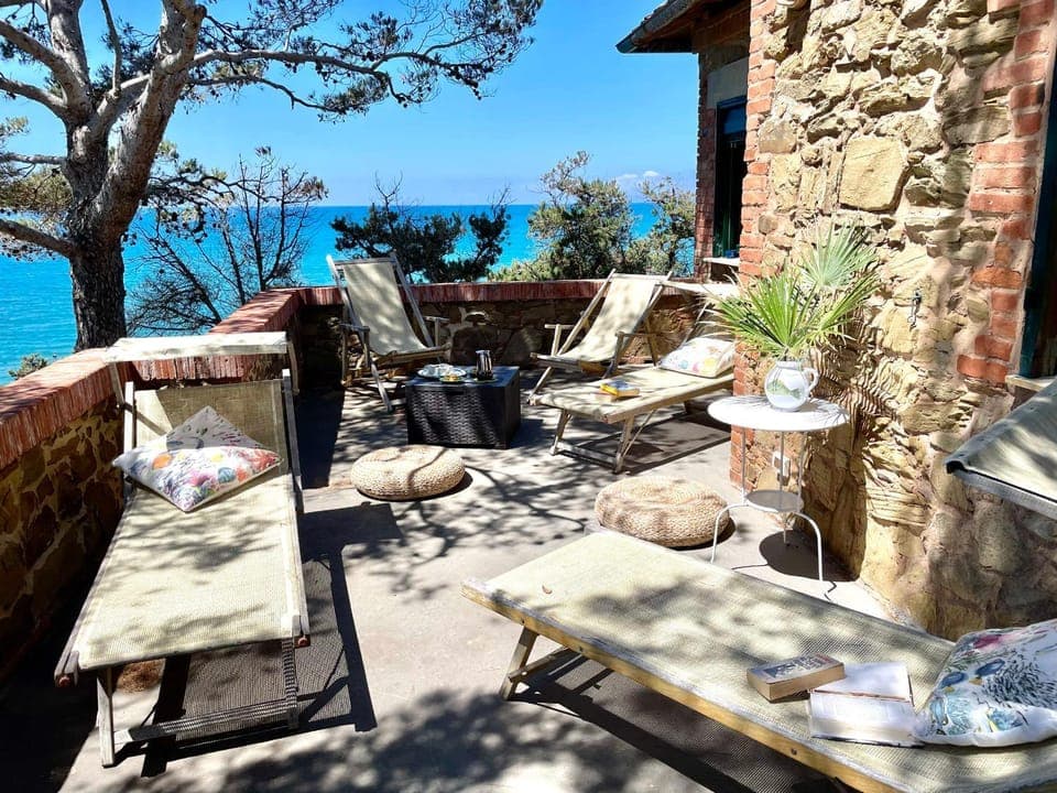 Natural landscape, Balcony/Terrace, Sea view