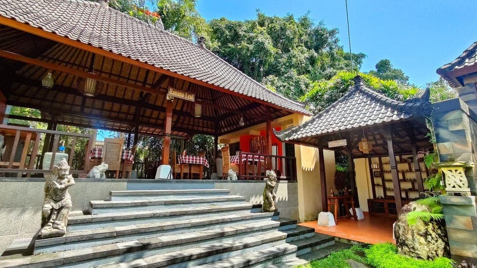 Restaurant/places to eat, Garden view, Breakfast