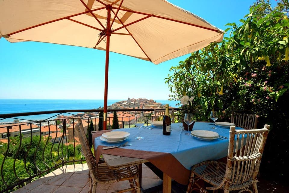 Balcony/Terrace, Balcony/Terrace, Dining area, City view, Sea view