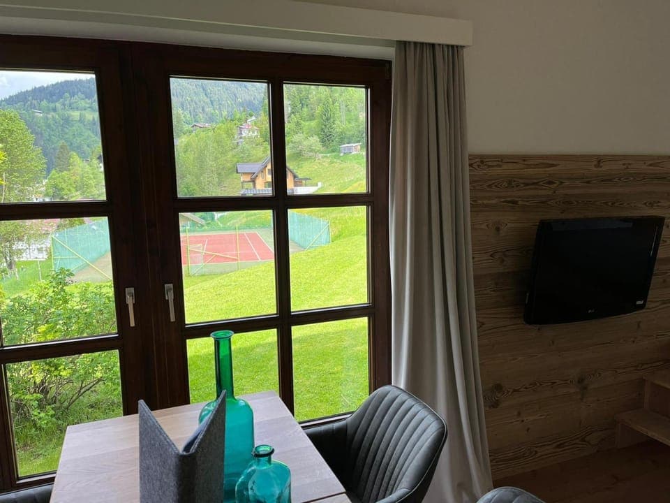 Living room, Garden view