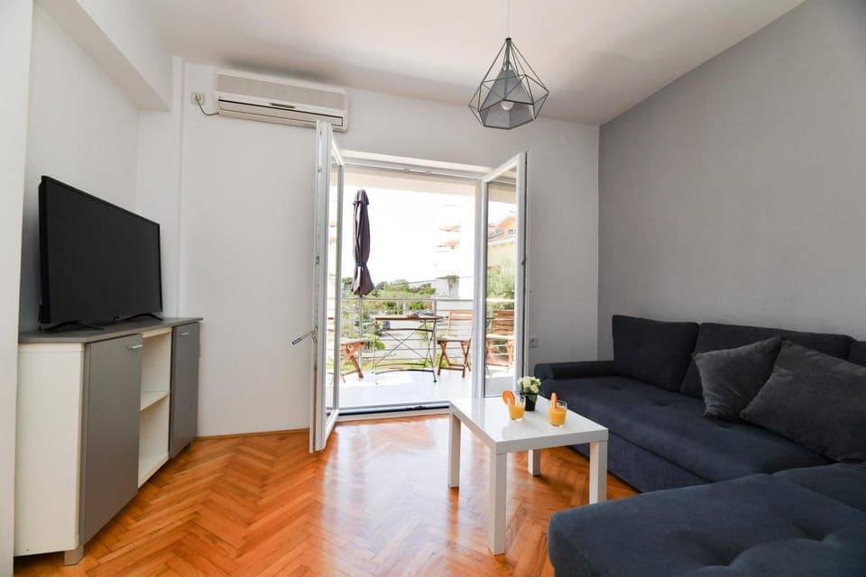 TV and multimedia, Balcony/Terrace, Living room, Seating area