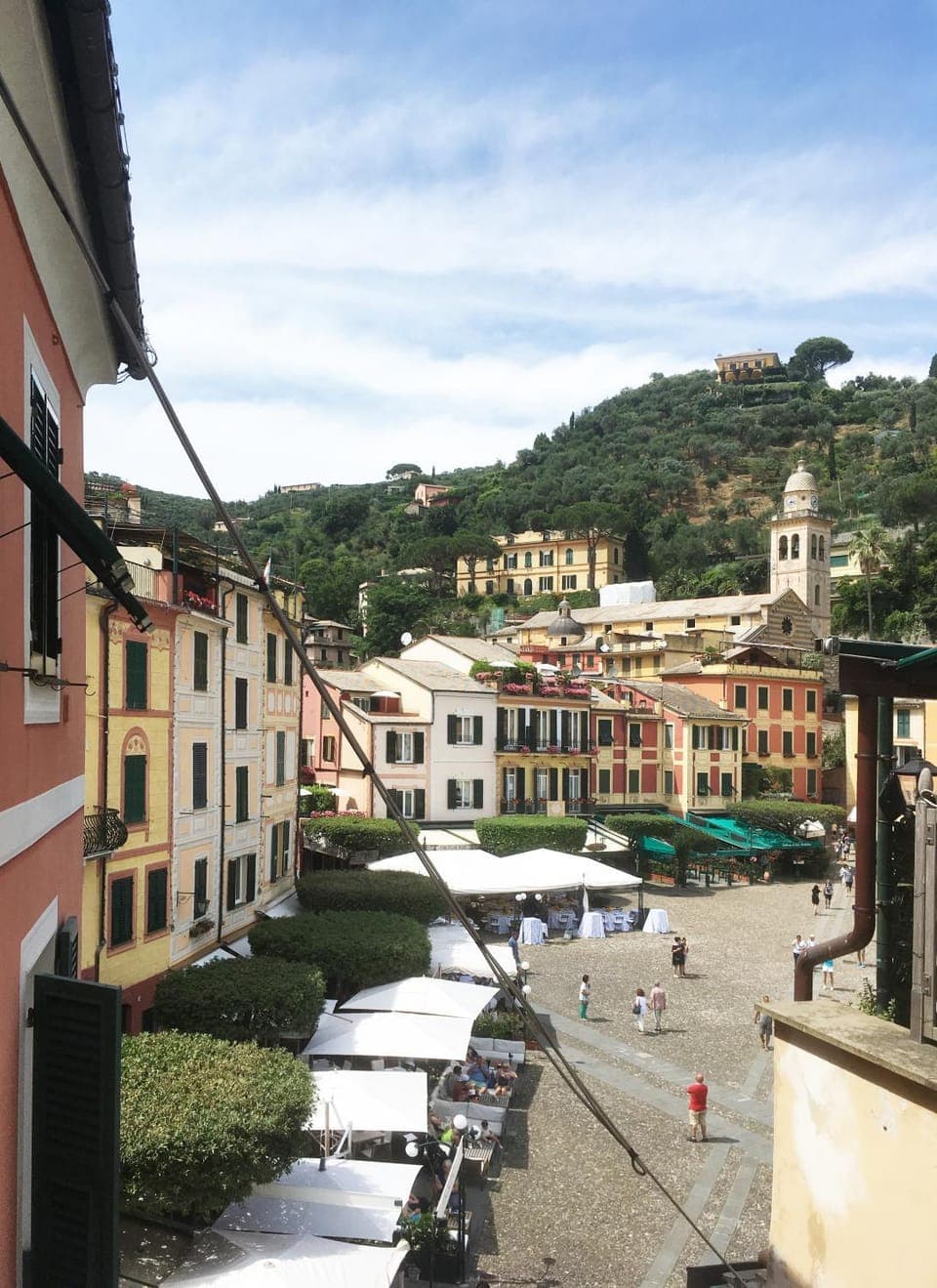 Nearby landmark, Restaurant/places to eat, Neighbourhood, Natural landscape, Bird's eye view, City view, Landmark view, Sea view, Street view, Supermarket/grocery shop