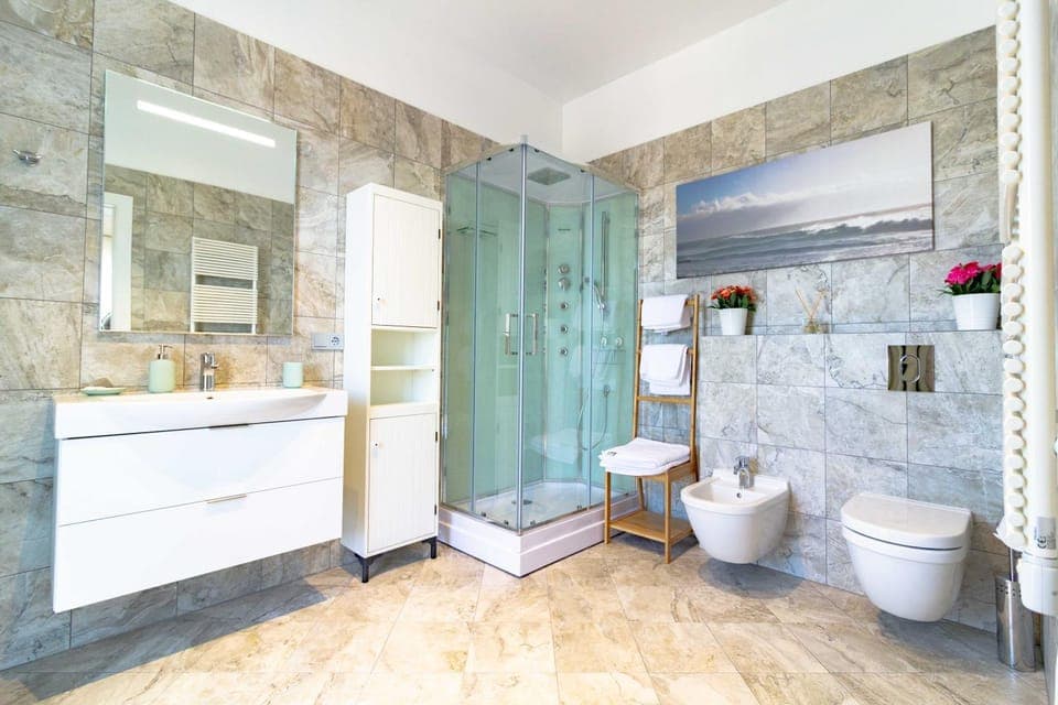 Shower, Toilet, Bathroom