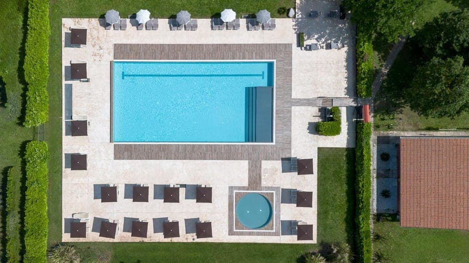 Solarium, Swimming pool