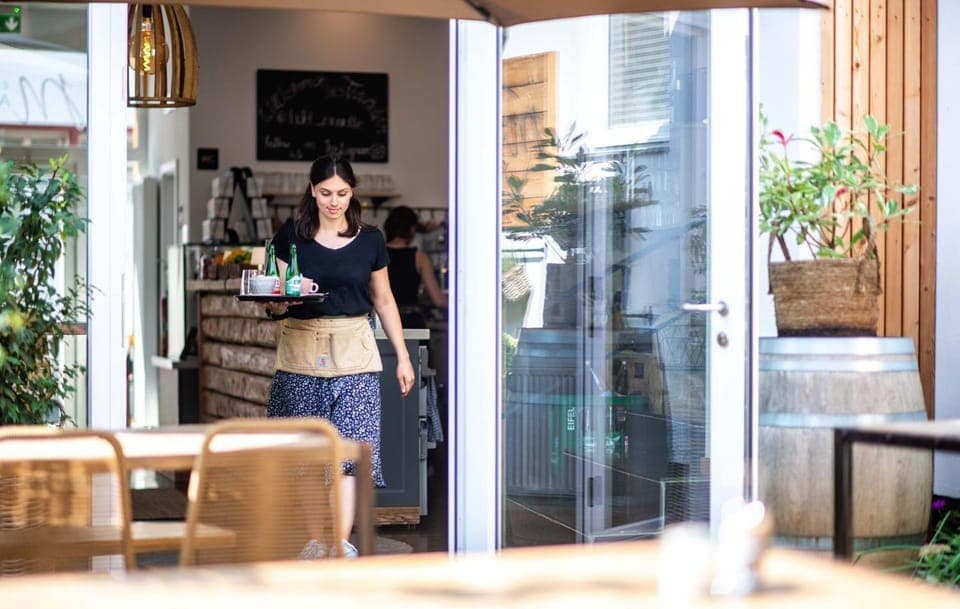 Balcony/Terrace, Food and drinks, Drinks