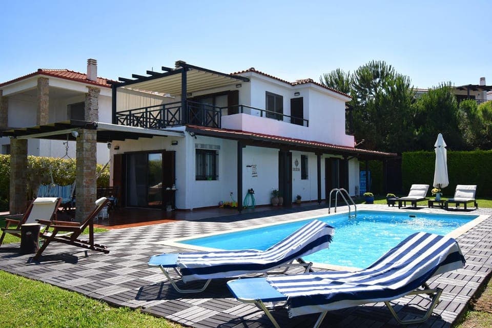 Property building, Swimming pool