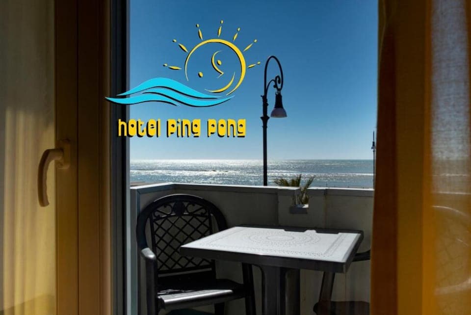 Property building, Spring, Property logo or sign, Balcony/Terrace, Sea view, Sea view, Breakfast, Breakfast, Continental breakfast, Sunrise, Sunset, Family, Facility for disabled guests, wedding, acessibility, air conditioner, air conditioner