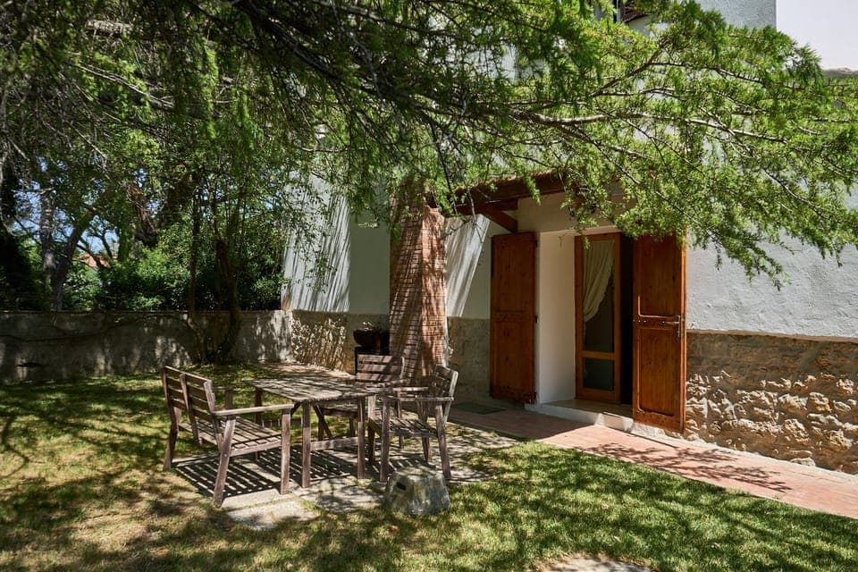 Facade/entrance, Garden, Garden view