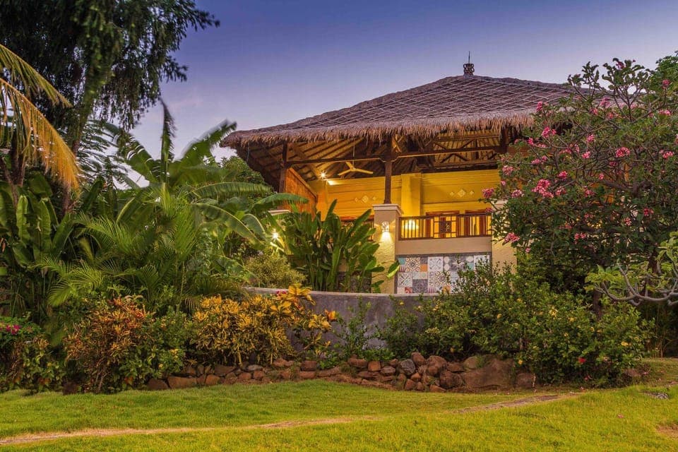 Property building, Garden