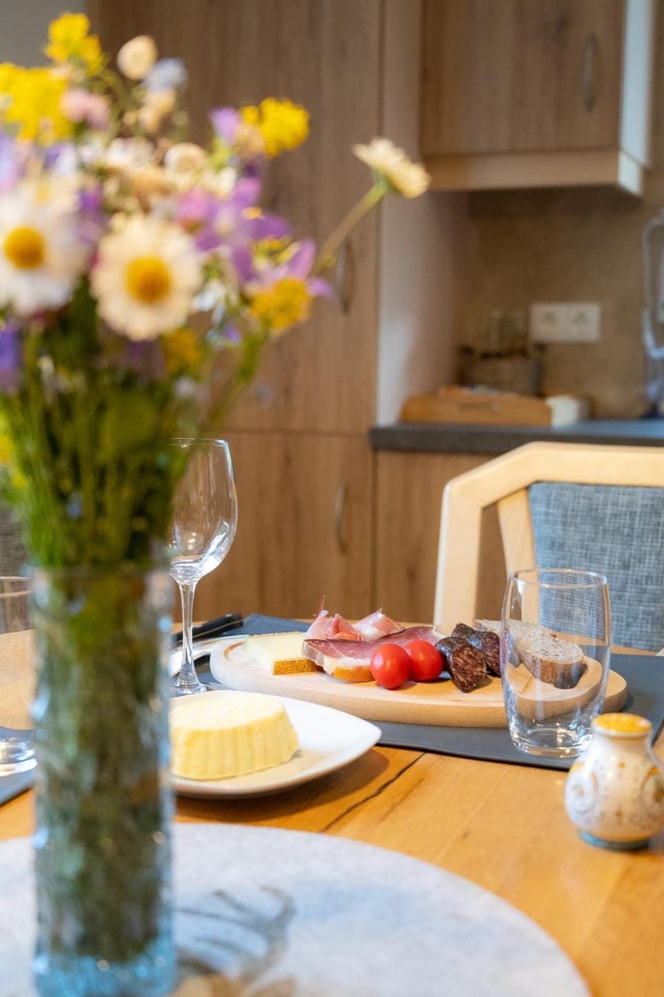 Dining area, Food, kitchen