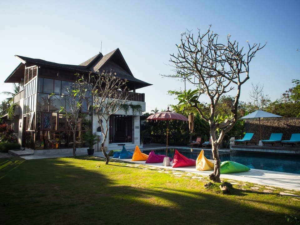 Property building, Day, Garden, Garden view, Pool view, Swimming pool, sunbed