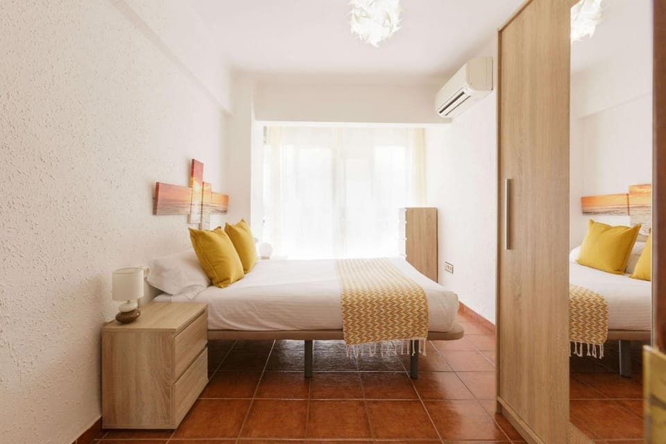 Bed, Bedroom, air conditioner