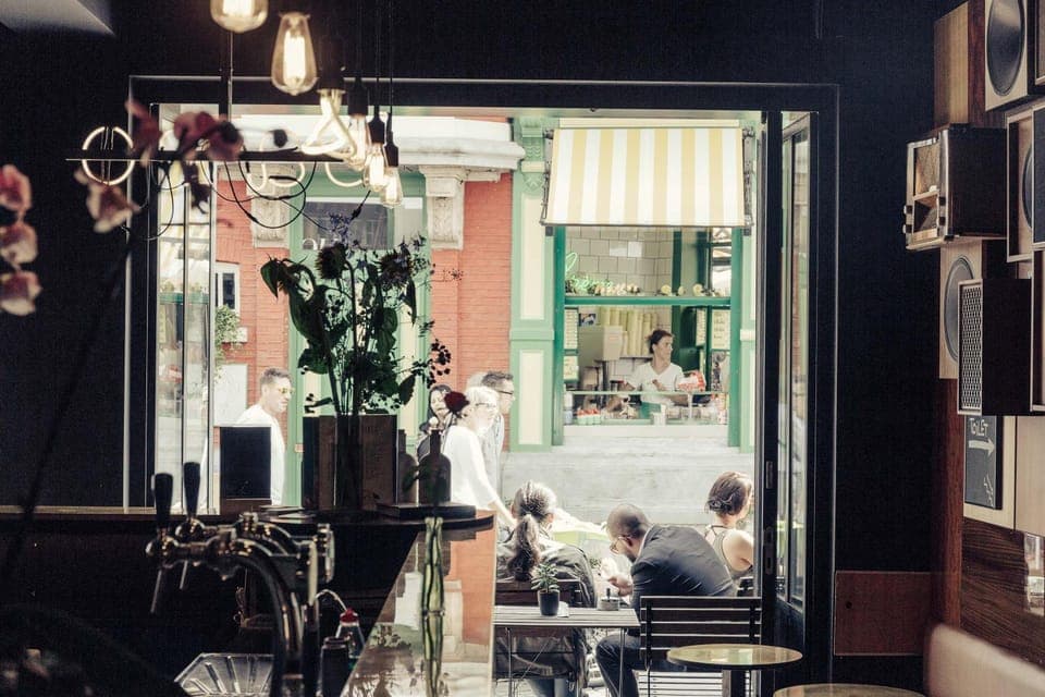 People, Balcony/Terrace, Lobby or reception, Lounge or bar, Drinks