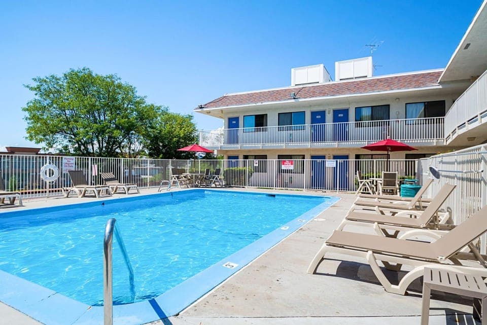 On site, Pool view, Swimming pool