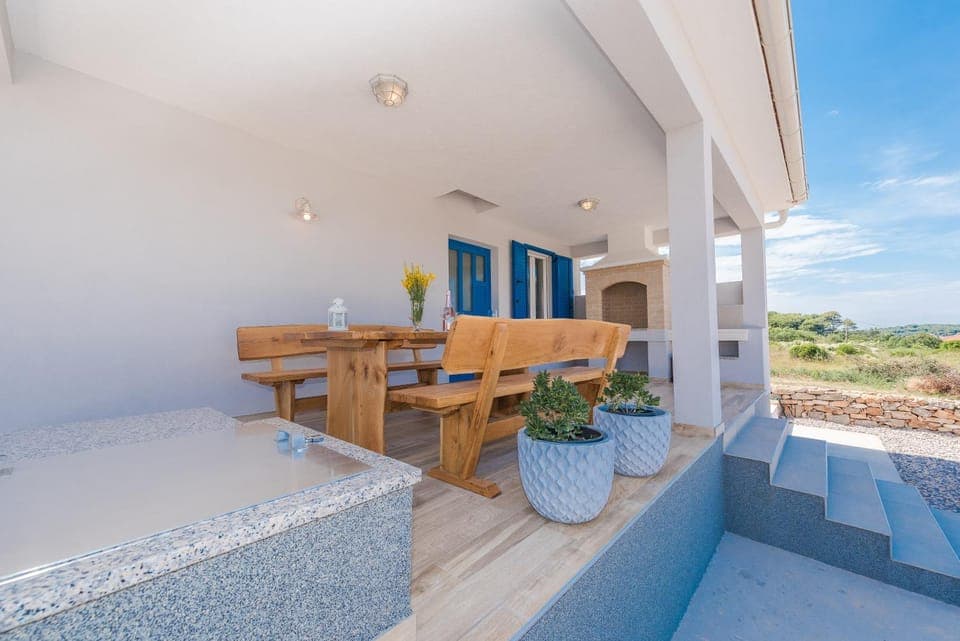 Sakarun - Ena House in Zadar County