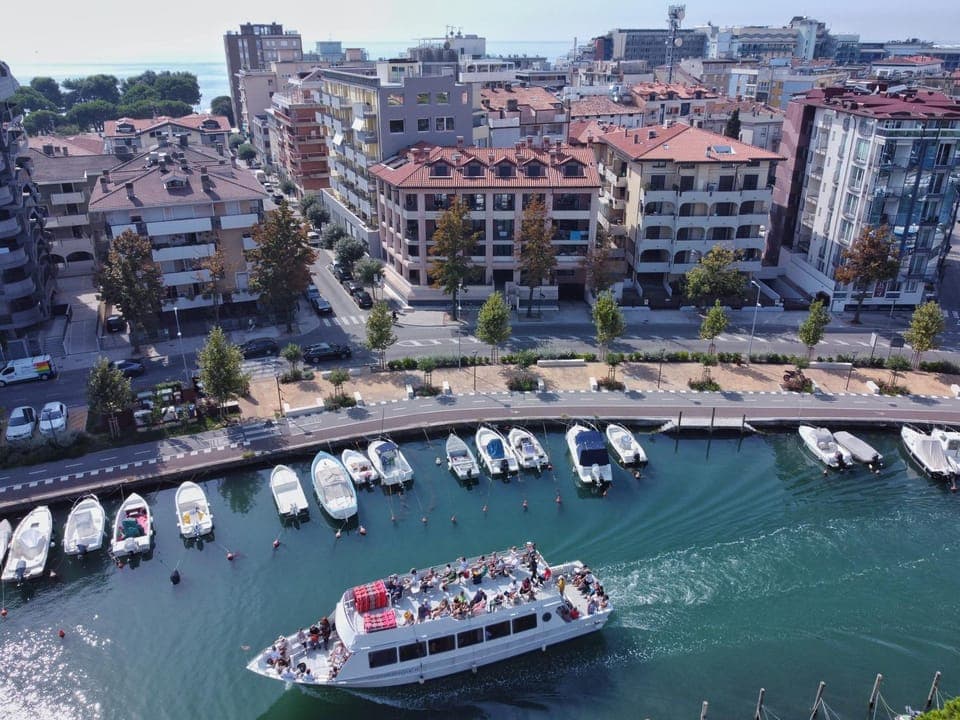 Bird's eye view, Sea view