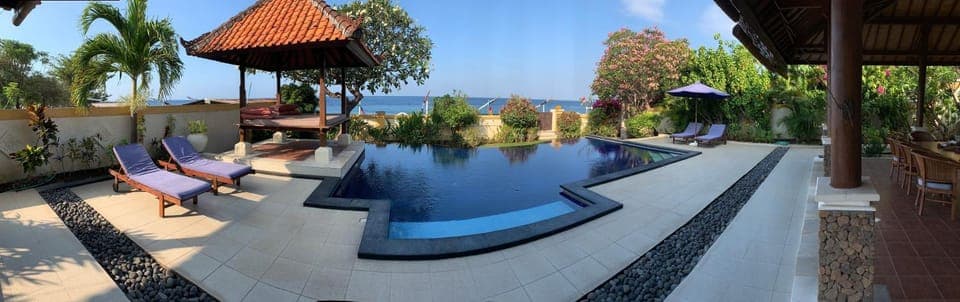 View (from property/room), Sea view, Swimming pool, Swimming pool, sunbed