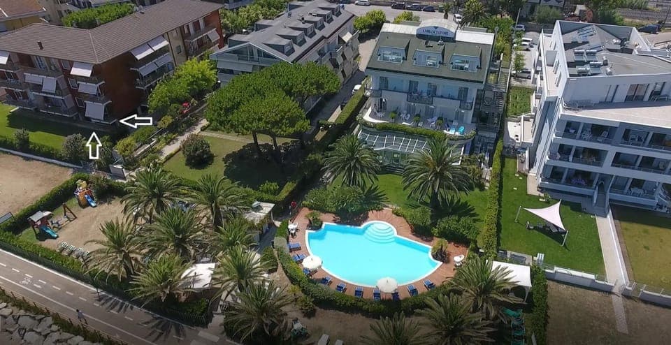 Property building, Pool view