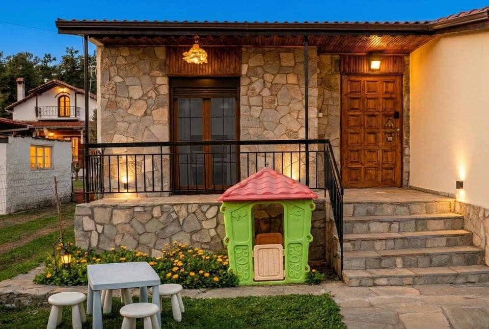 Property building, Garden, Garden view