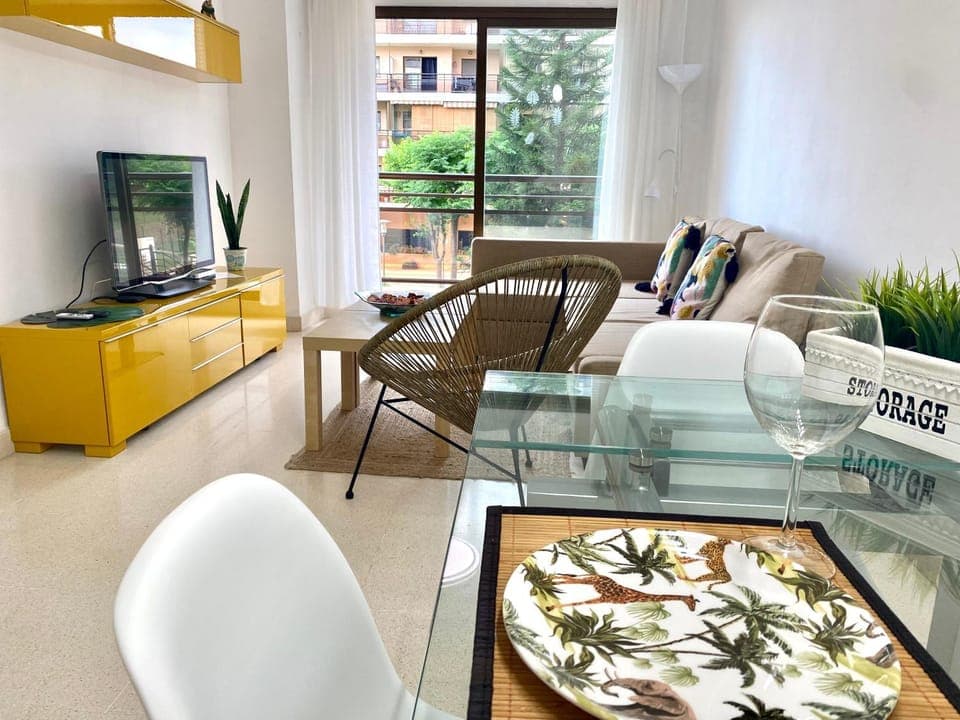 Communal lounge/ TV room, Living room, Seating area, Dining area