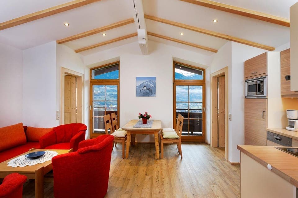 Balcony/Terrace, Kitchen or kitchenette, Living room, Seating area, Dining area