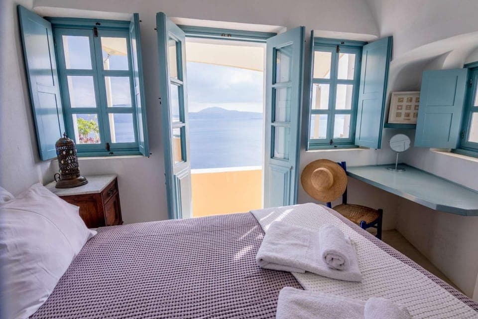Bed, Day, Natural landscape, Summer, Bedroom, Autumn, Sea view, Sea view, Sunrise, towels