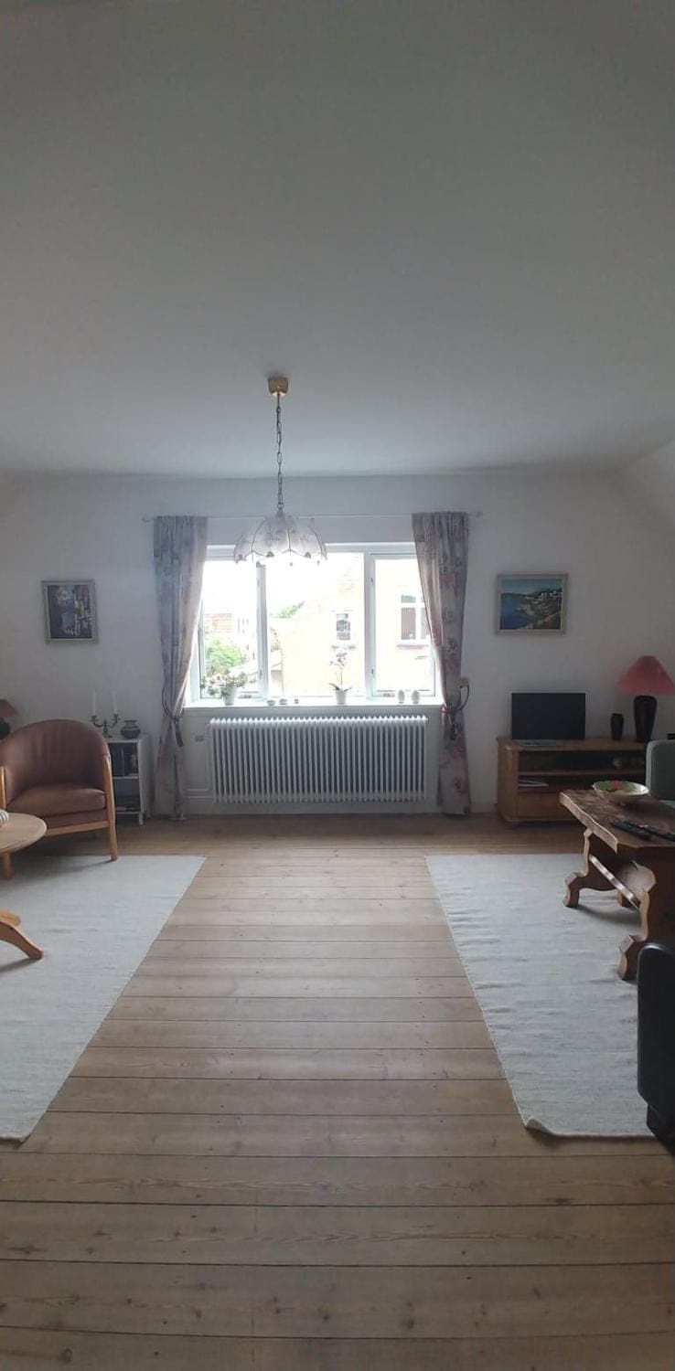 TV and multimedia, Seating area