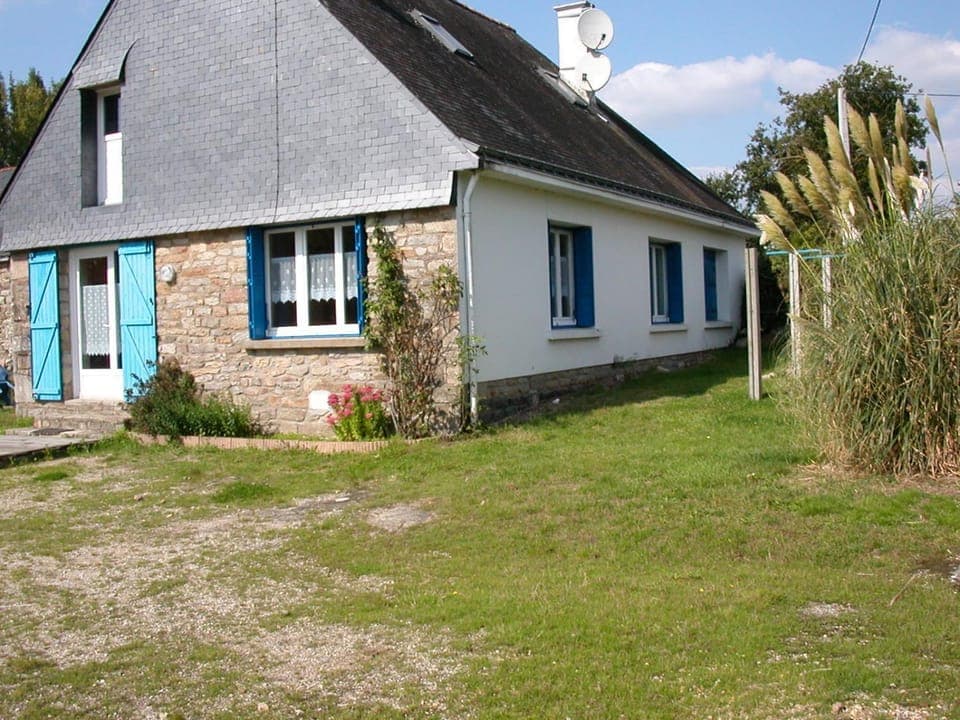 Facade/entrance, Garden view