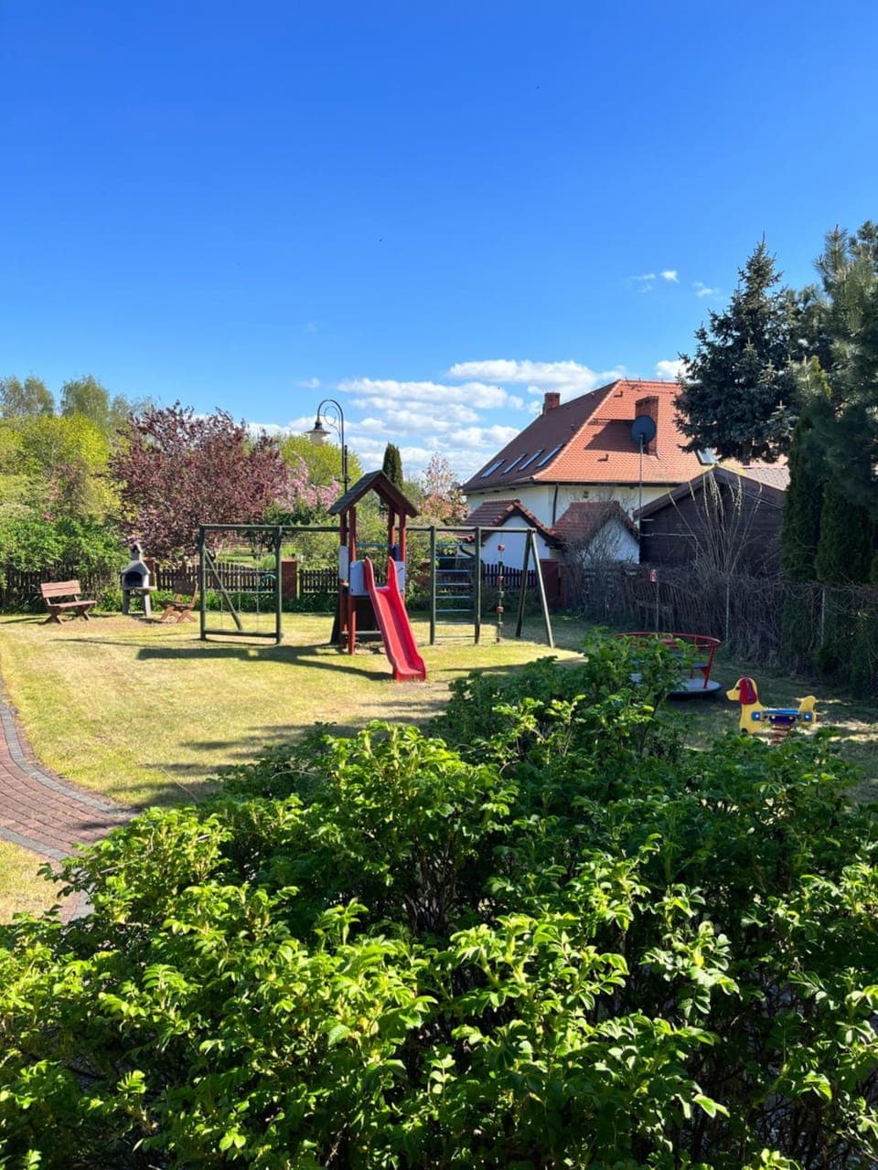 Children play ground, Area and facilities