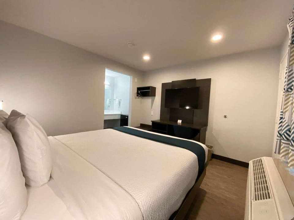 Photo of the whole room, On site