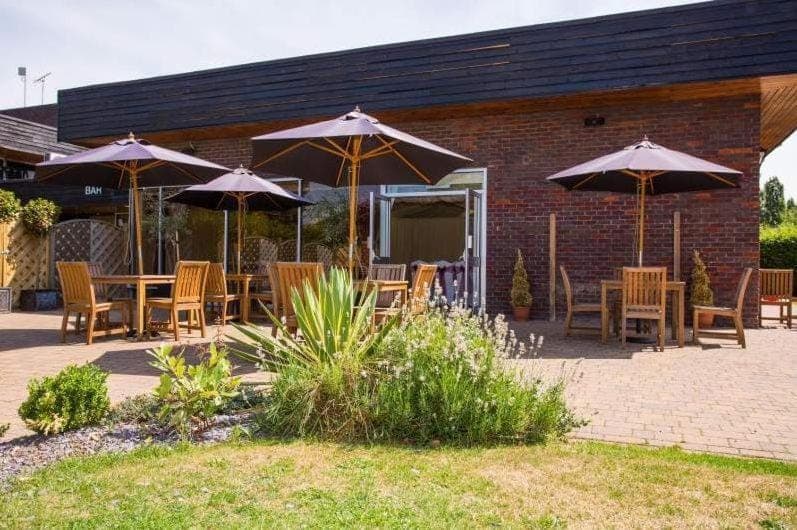 Property building, Restaurant/places to eat