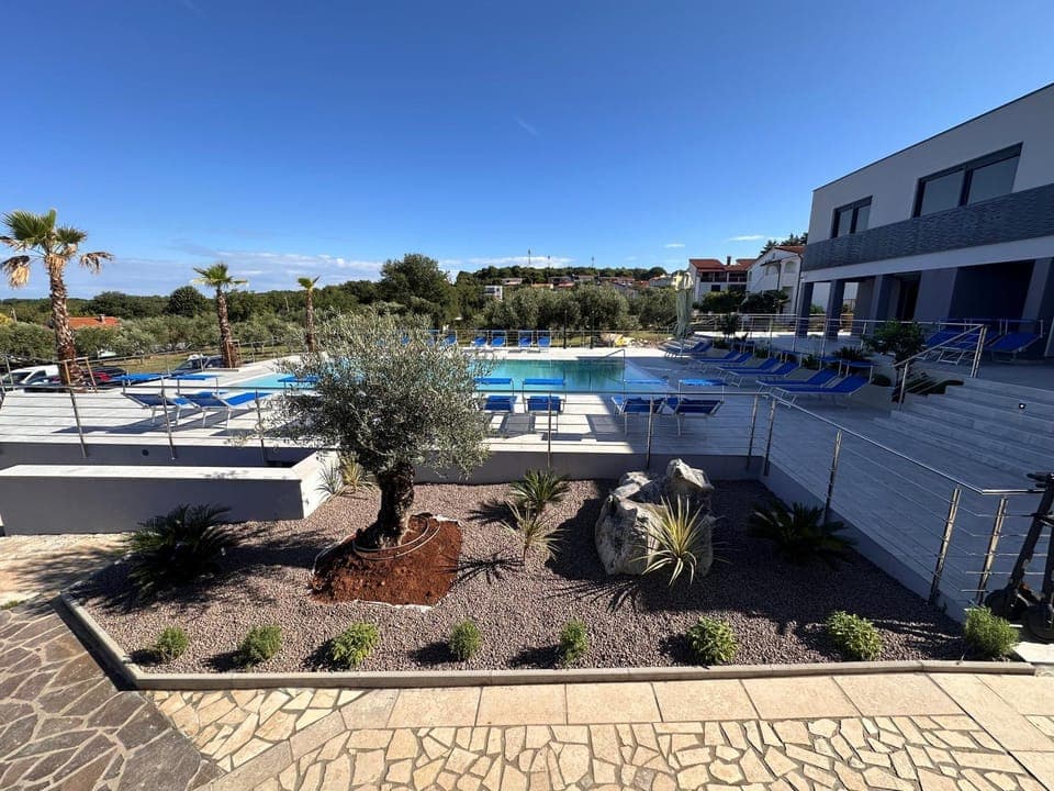 Property building, Swimming pool