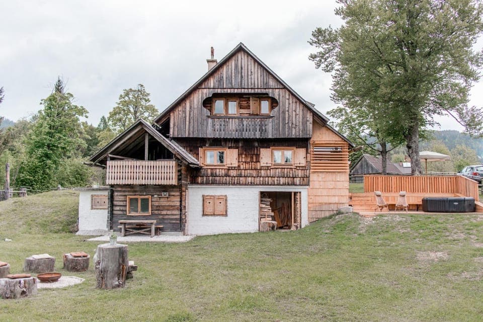 Property building, Patio, Balcony/Terrace, Spa and wellness centre/facilities, Evening entertainment, Garden view, Open Air Bath