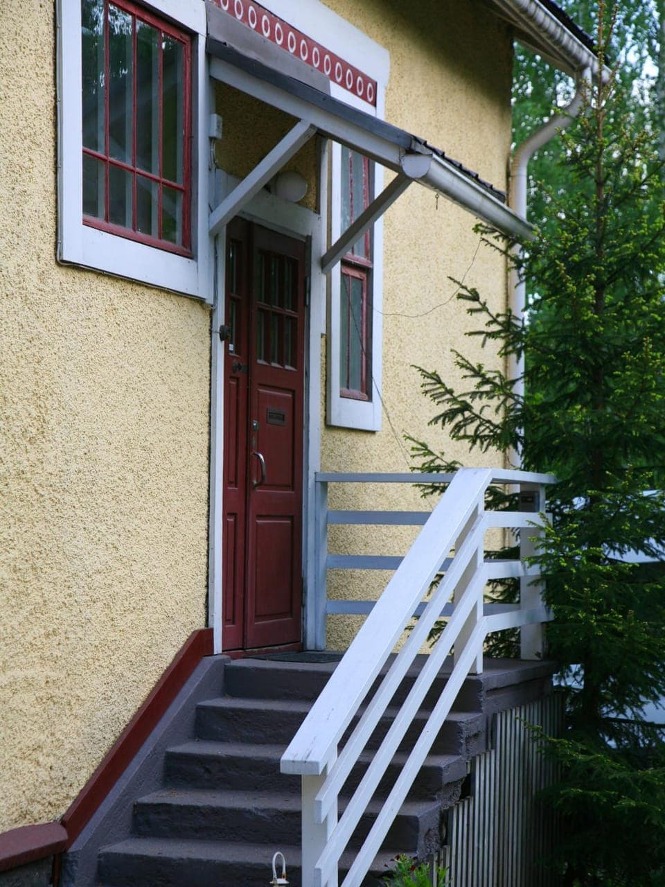 Facade/entrance